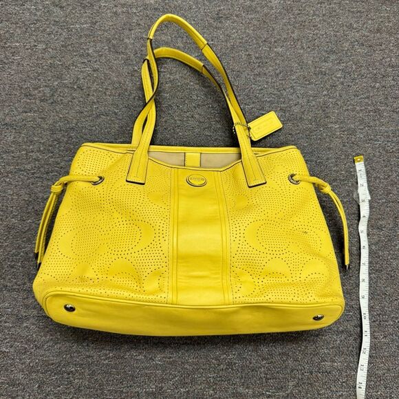Coach Vintage Yellow Purse - Picture 5 of 9